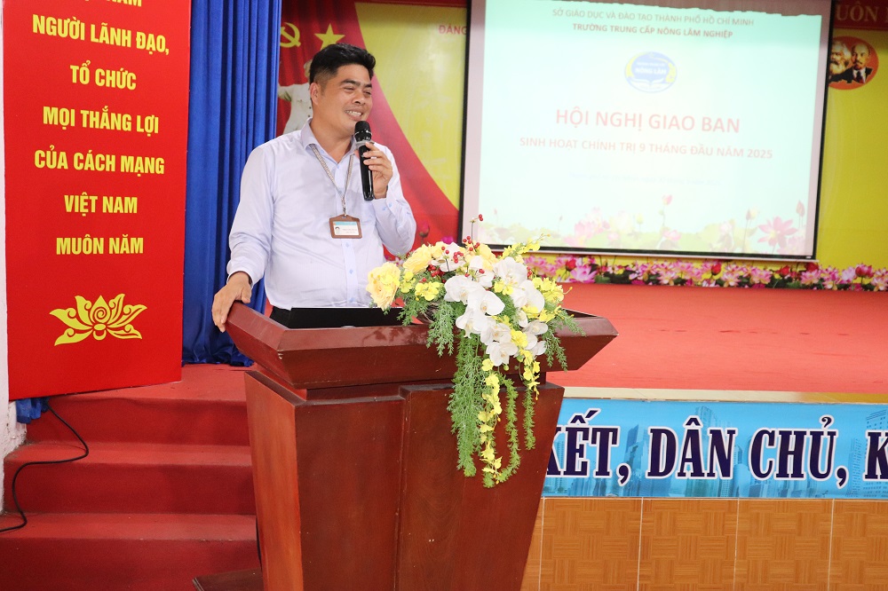 Hội nghị giao ban, sinh hoat chính trị tháng 10 năm 2025